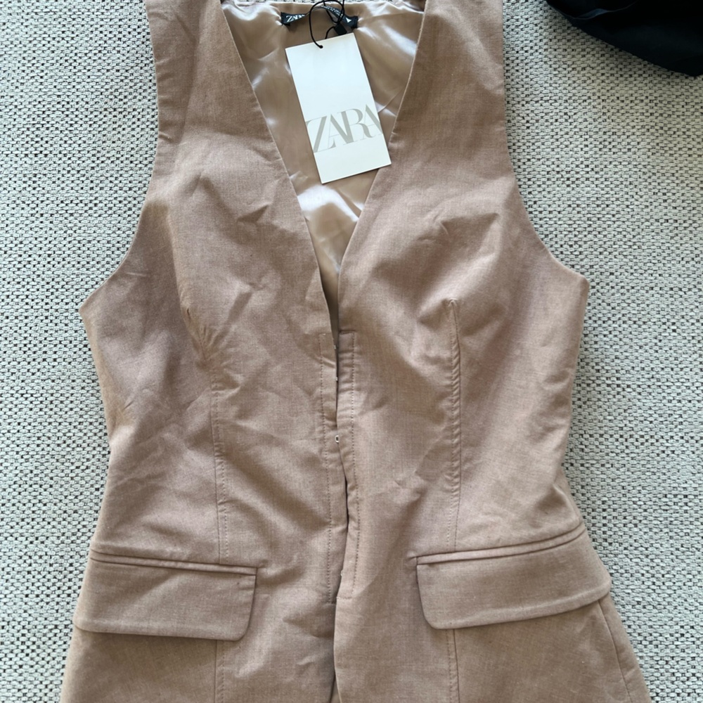 Zara Beige Sleeveless Vest